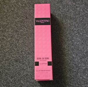 Valentino Donna Born in Roma Intense
